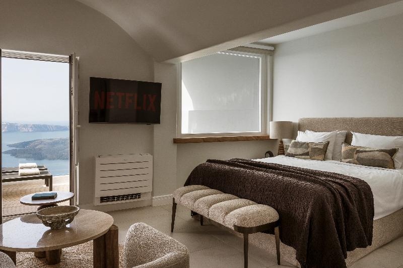 Aqua Luxury Suites image