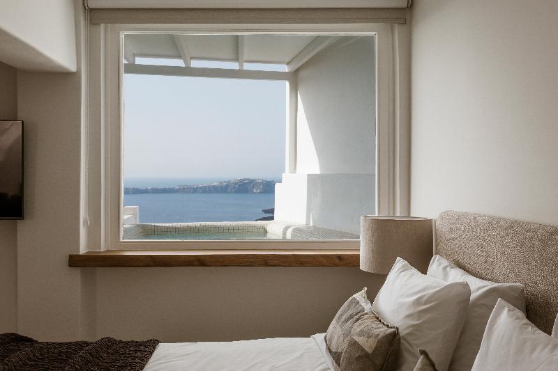 Aqua Luxury Suites image