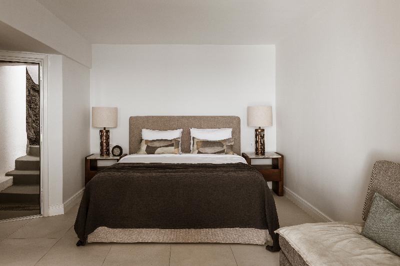 Aqua Luxury Suites image