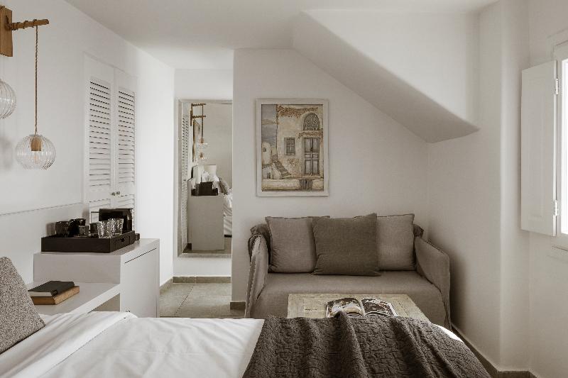 Aqua Luxury Suites image