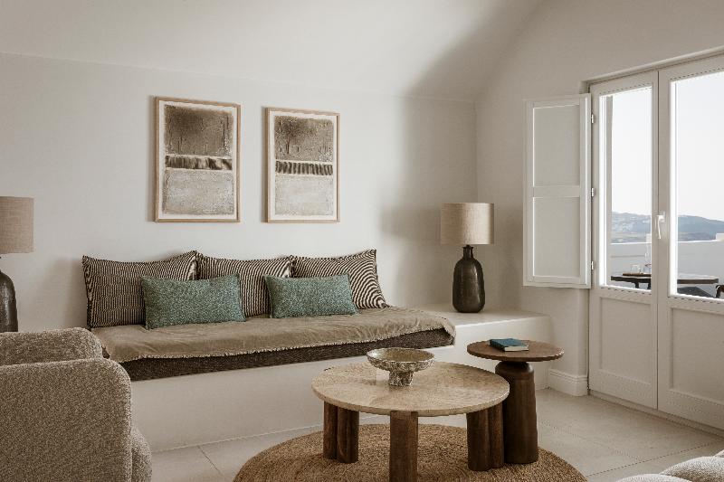 Aqua Luxury Suites image