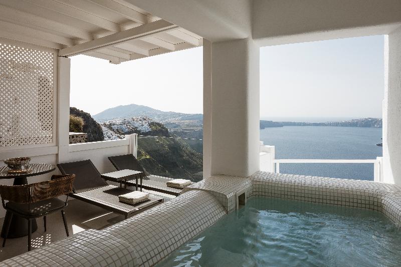 Aqua Luxury Suites image