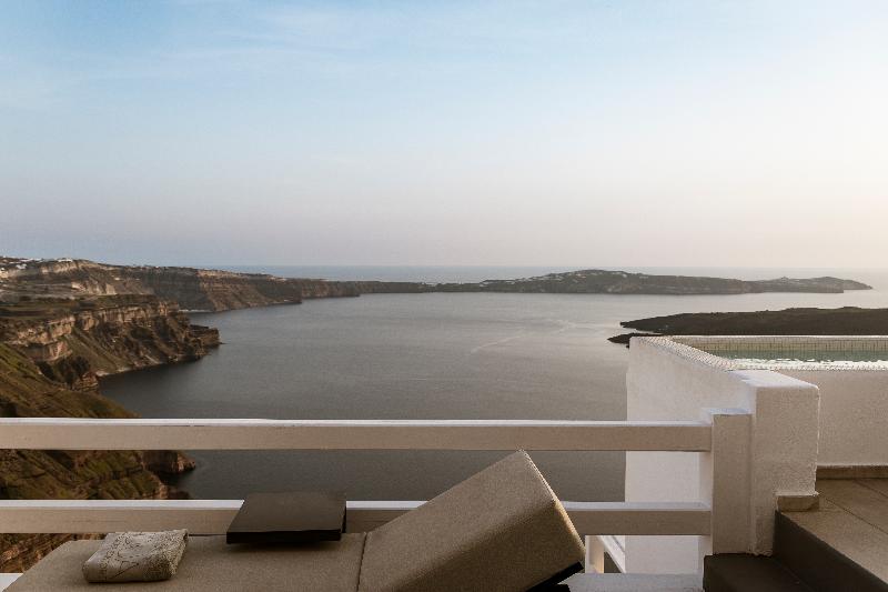 Aqua Luxury Suites image