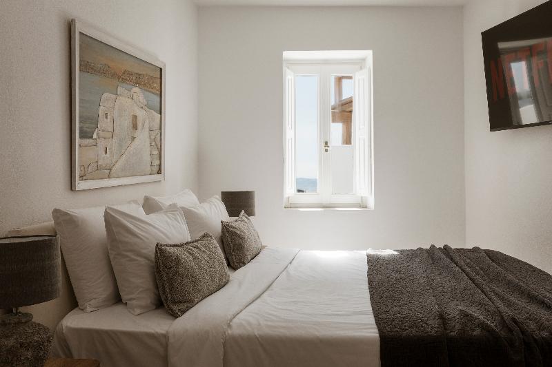 Aqua Luxury Suites image