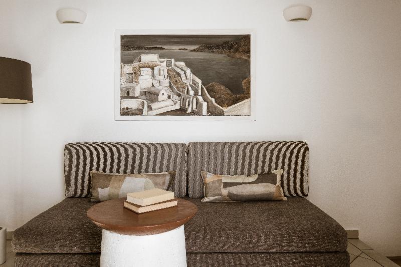 Aqua Luxury Suites image
