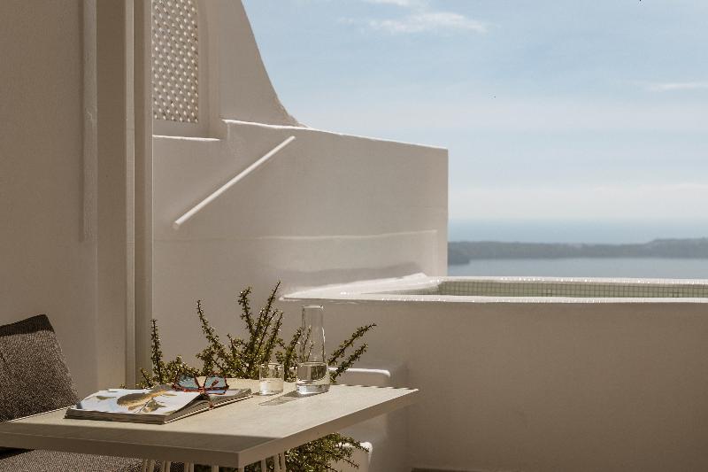 Aqua Luxury Suites image
