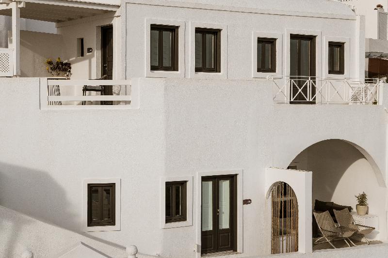 Aqua Luxury Suites image