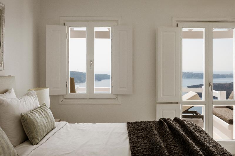 Aqua Luxury Suites image
