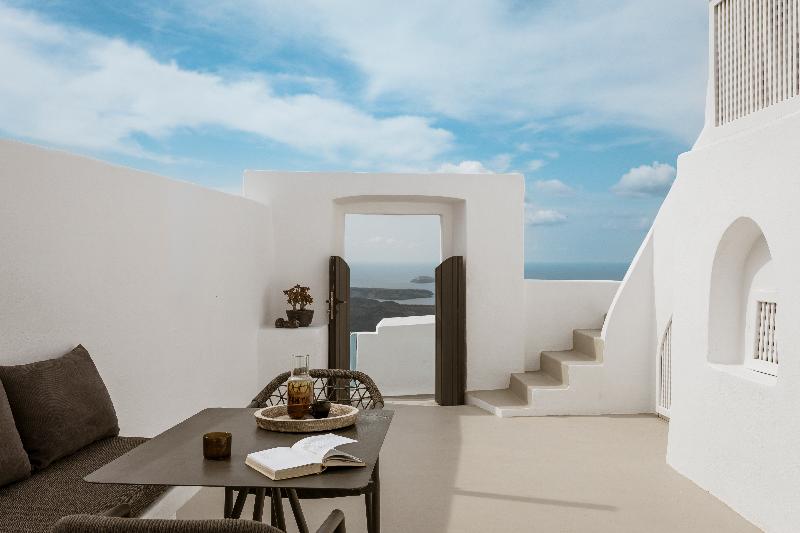 Aqua Luxury Suites image