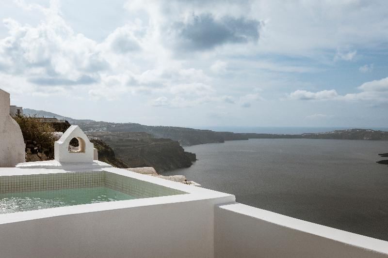 Aqua Luxury Suites image