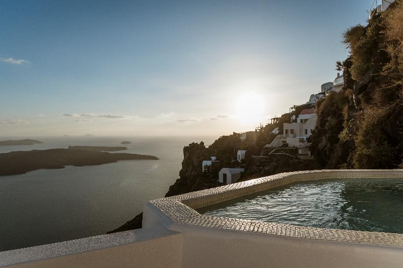 Aqua Luxury Suites image