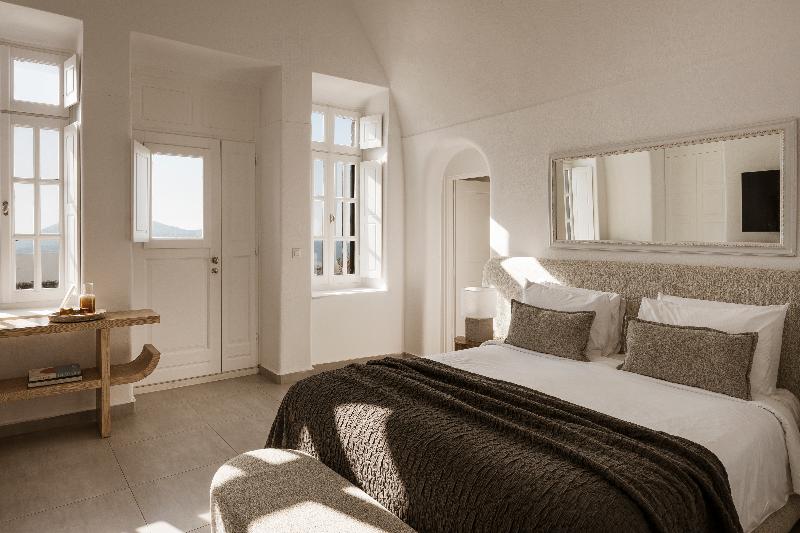 Aqua Luxury Suites image