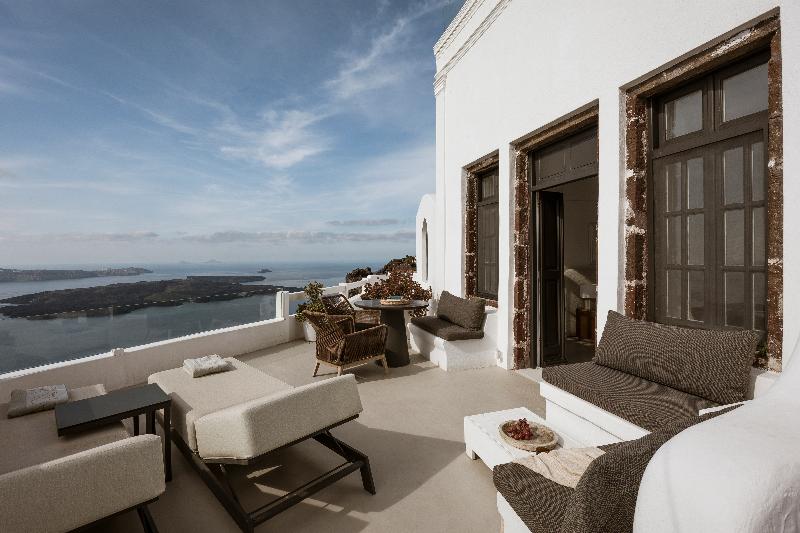 Aqua Luxury Suites image