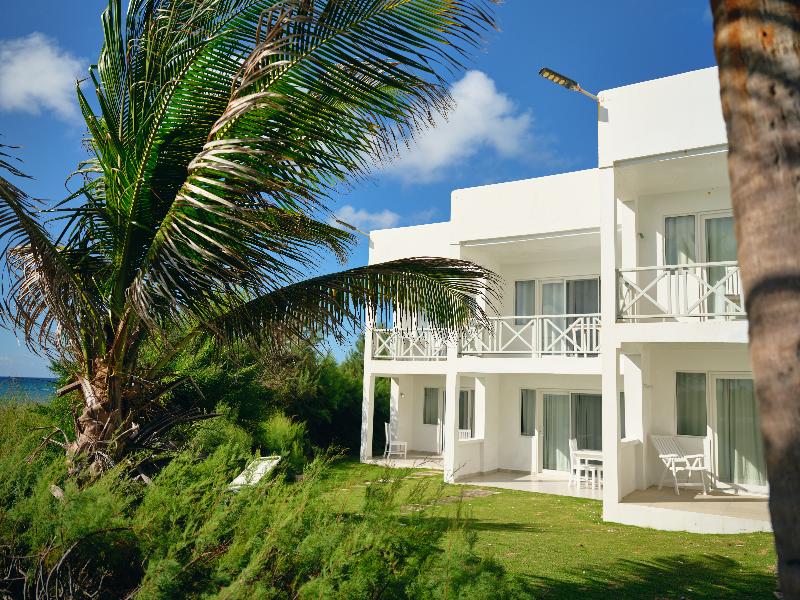 Ocean Spray Beach Apartments image