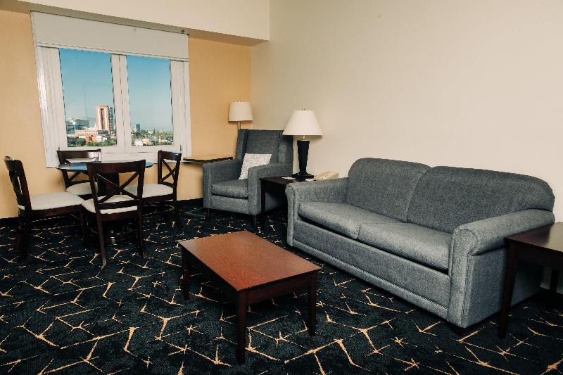 Holiday Inn San Salvador image