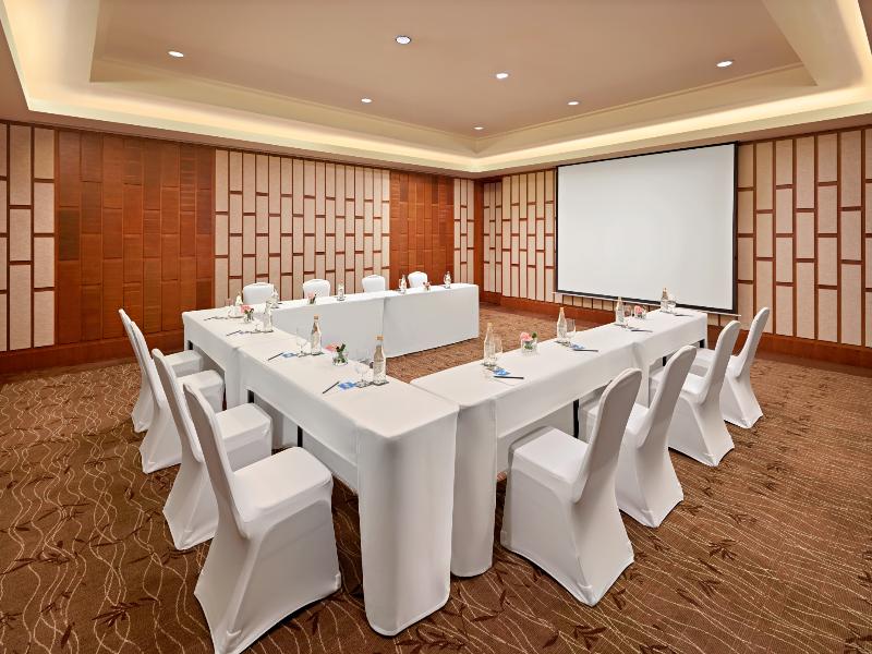 Pullman Danang Beach Resort image