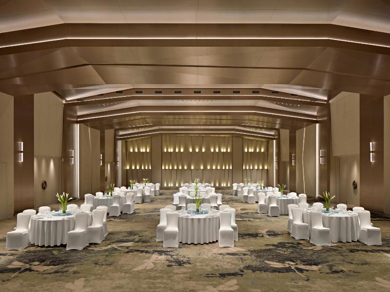 Pullman Danang Beach Resort image