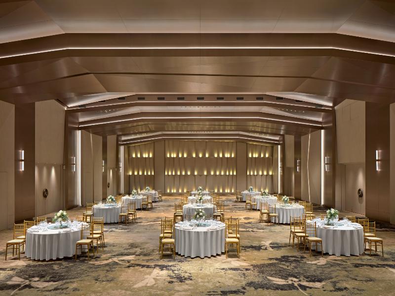 Pullman Danang Beach Resort image
