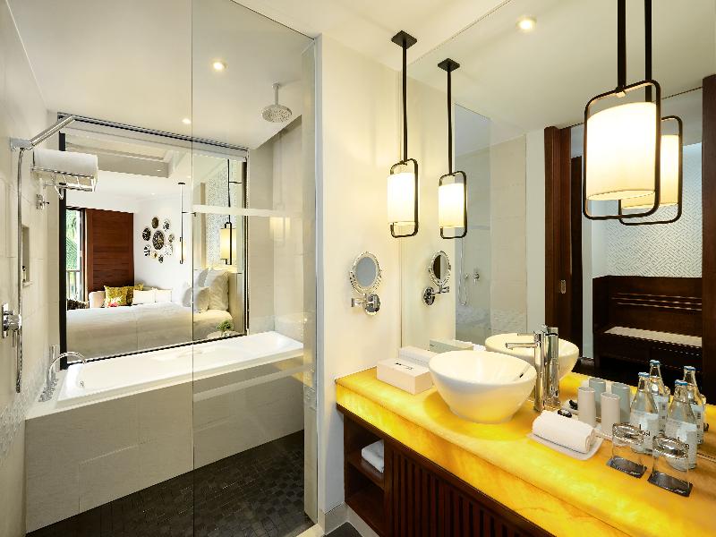 Pullman Danang Beach Resort image
