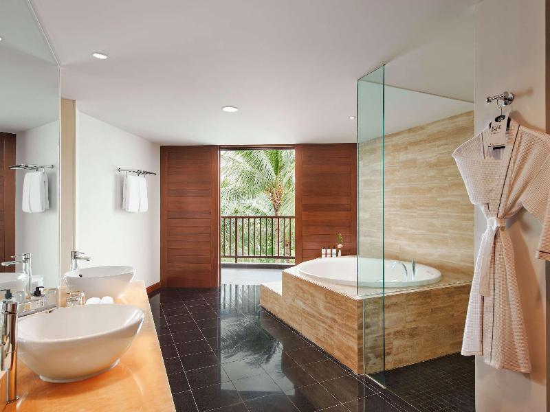 Pullman Danang Beach Resort image