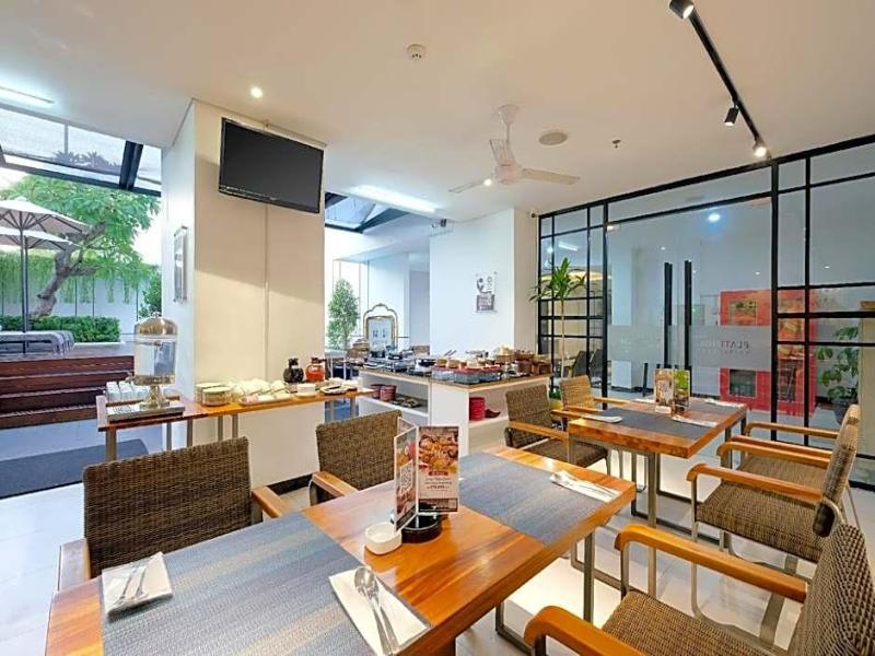 Metro Park View Hotel image