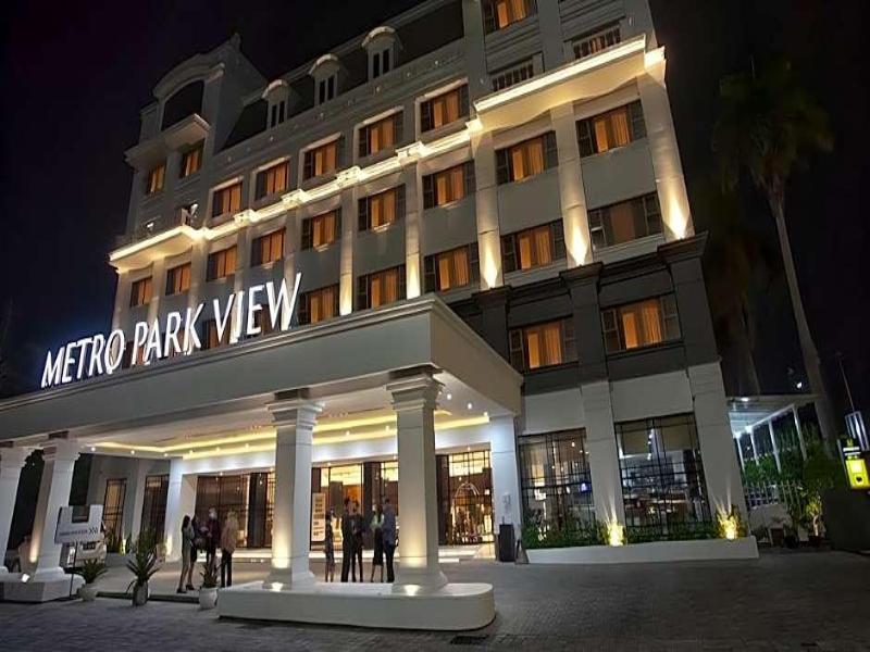 Metro Park View Hotel image