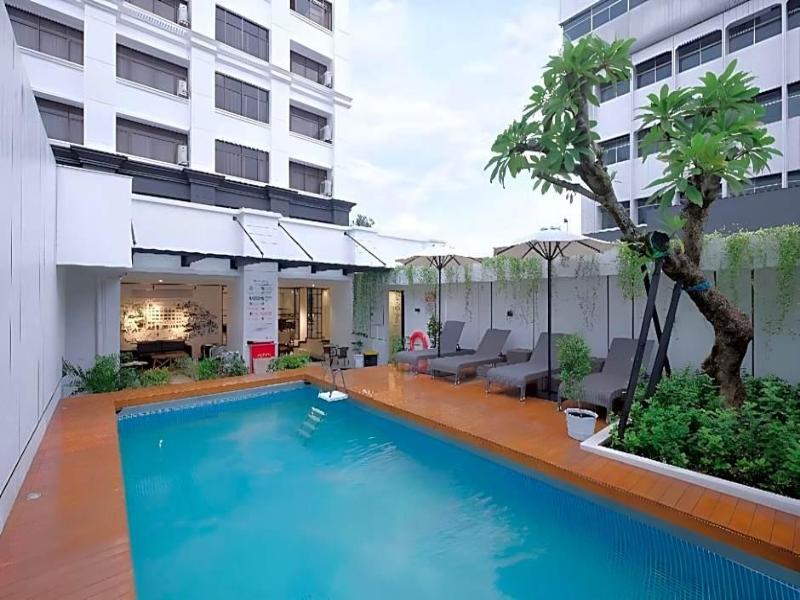 Metro Park View Hotel image
