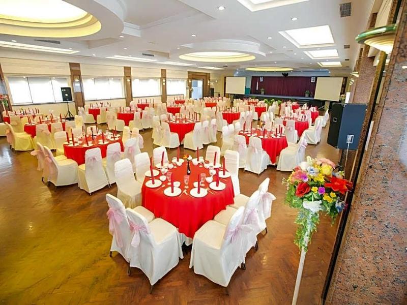 Metro Park View Hotel image