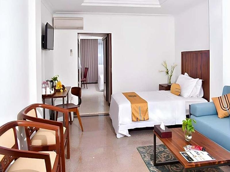 Metro Park View Hotel image