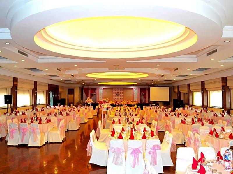 Metro Park View Hotel image
