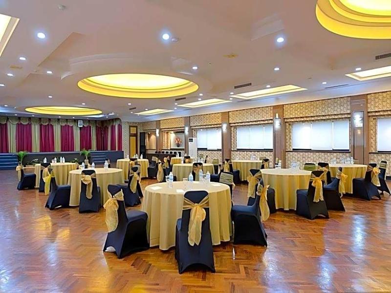 Metro Park View Hotel image