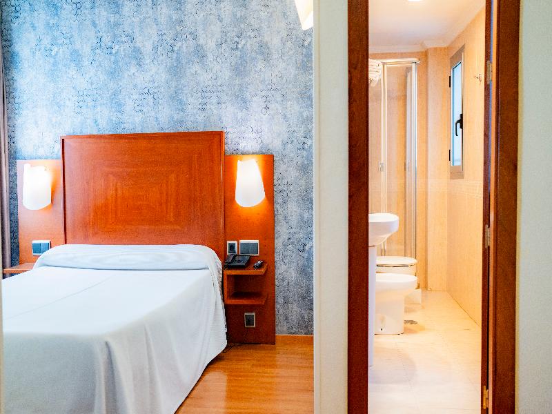 Torreluz Aparthotel image