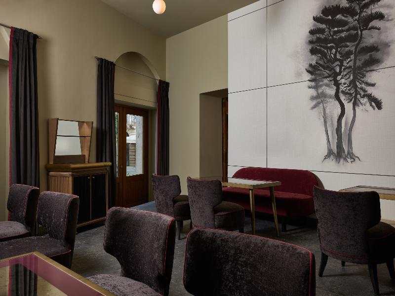 Navona Palace Collection image