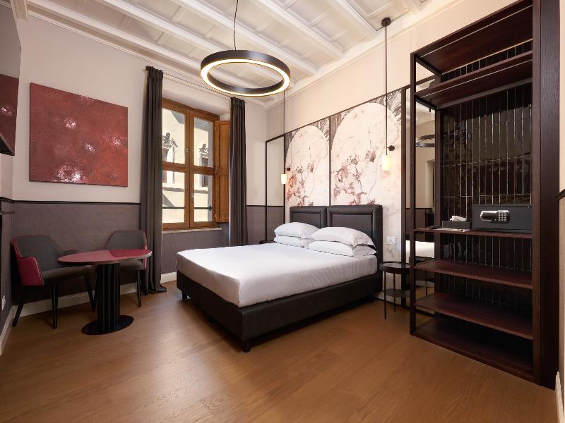Navona Palace Collection image