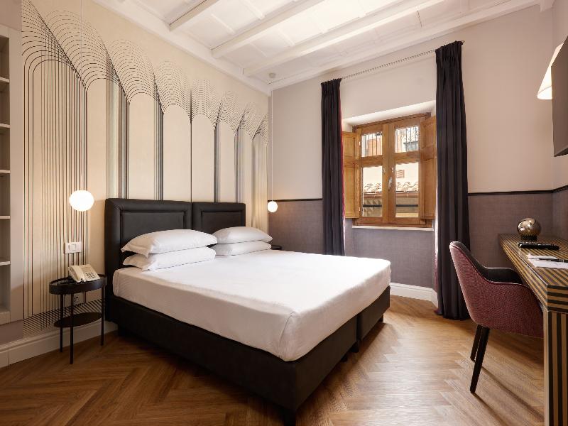 Navona Palace Collection image
