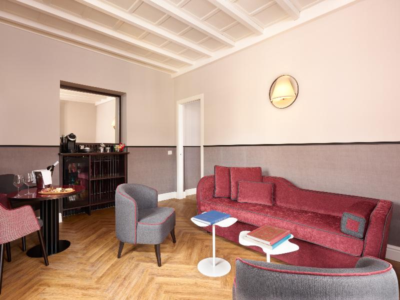 Navona Palace Collection image