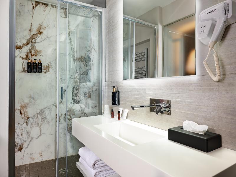Navona Palace Collection image
