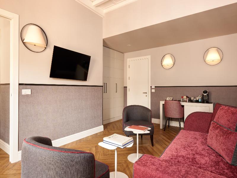 Navona Palace Collection image