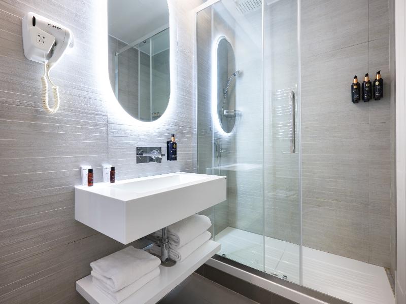 Navona Palace Collection image