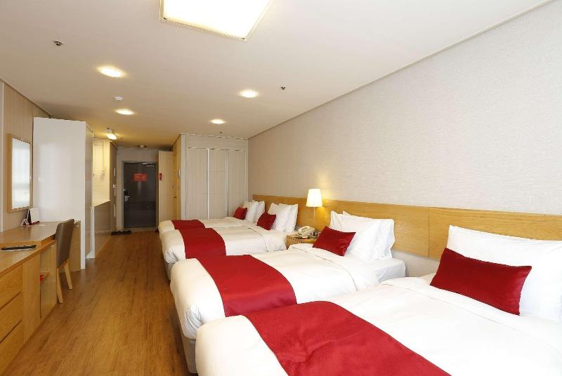 Ramada by Wyndham Seoul Dongdaemun image