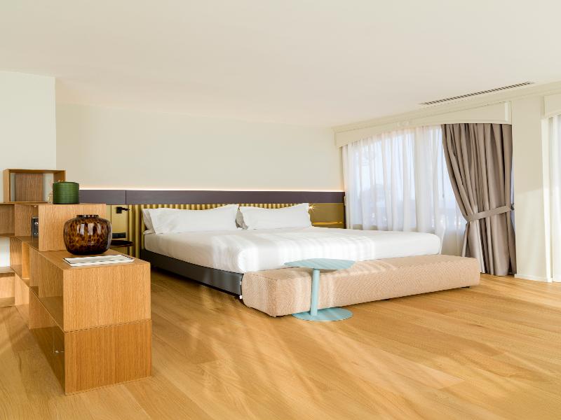 UNA Hotels One Catania Wellness & SPA image