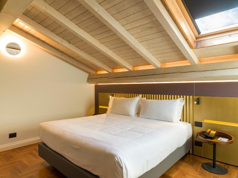 UNA Hotels One Catania Wellness & SPA image