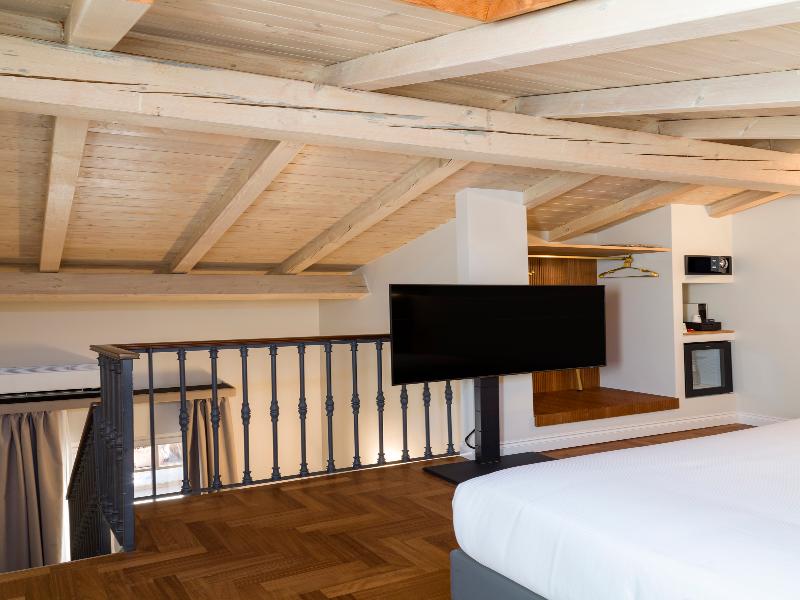 UNA Hotels One Catania Wellness & SPA image