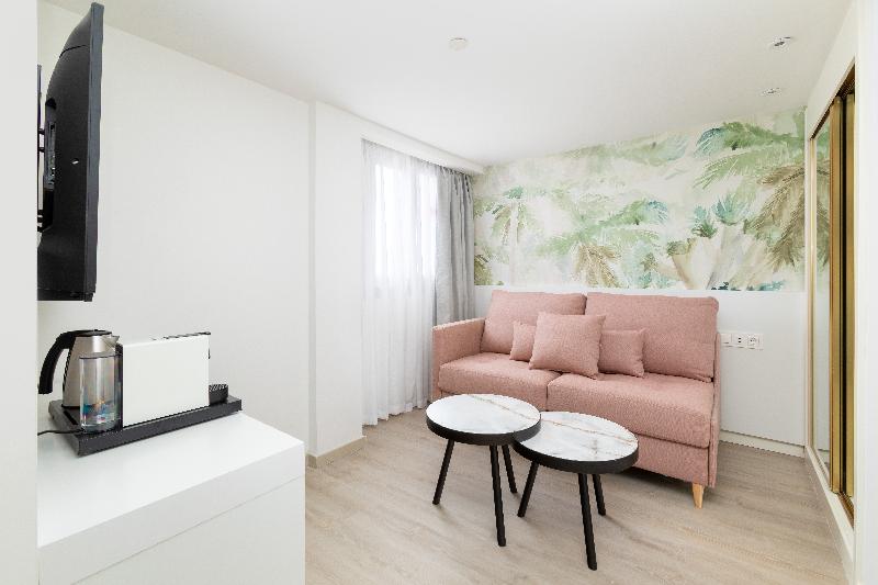 Hotel Cristina by Tigotan Las Palmas image
