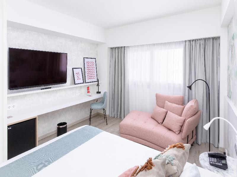 Hotel Cristina by Tigotan Las Palmas image