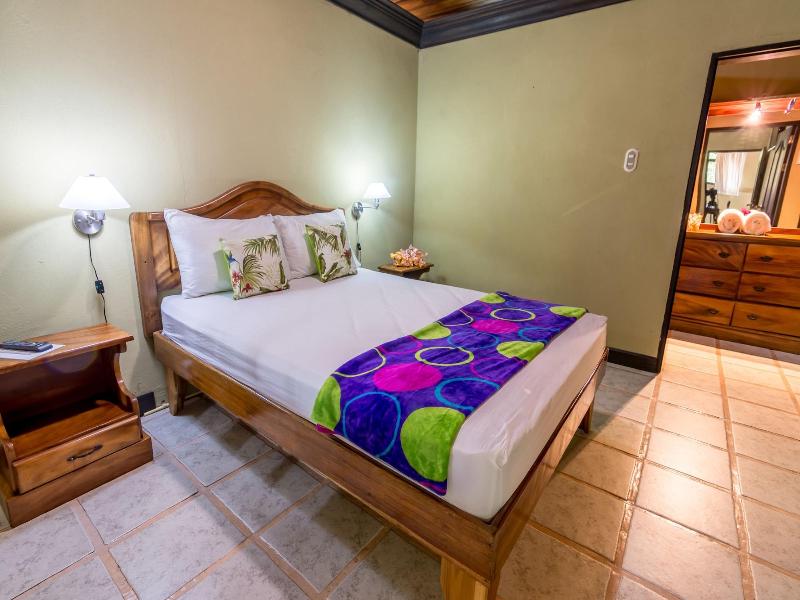 Kayak Lodge image