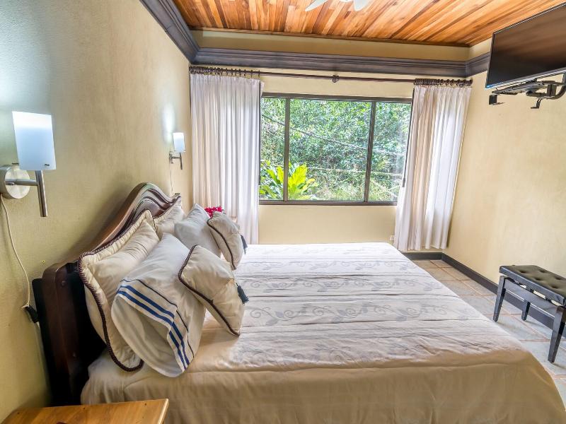 Kayak Lodge image