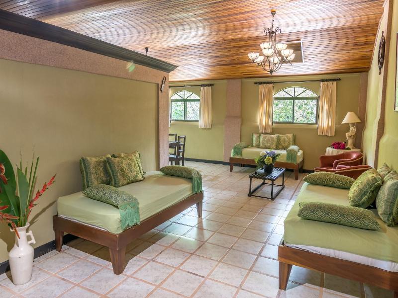 Kayak Lodge image