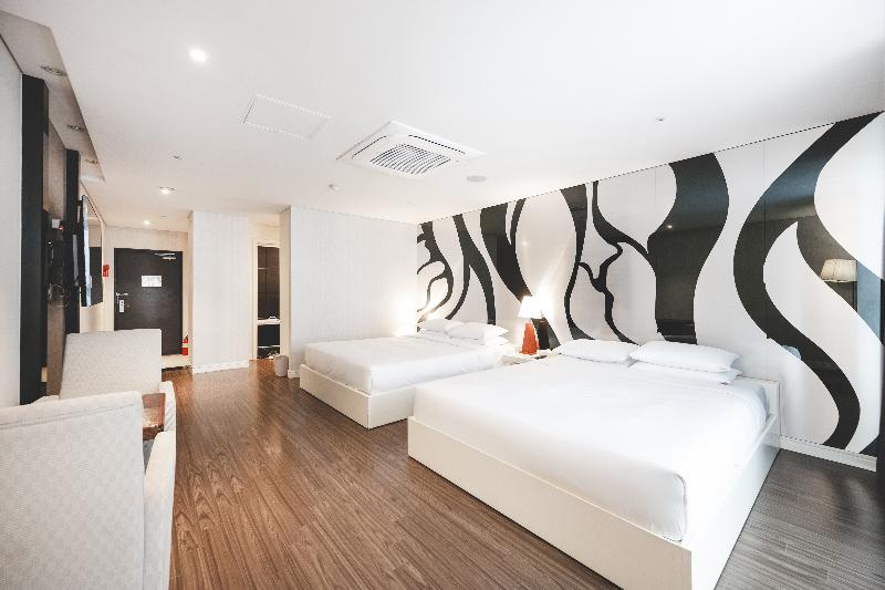 SUNSET HOTEL image