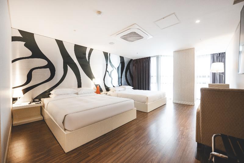 SUNSET HOTEL image